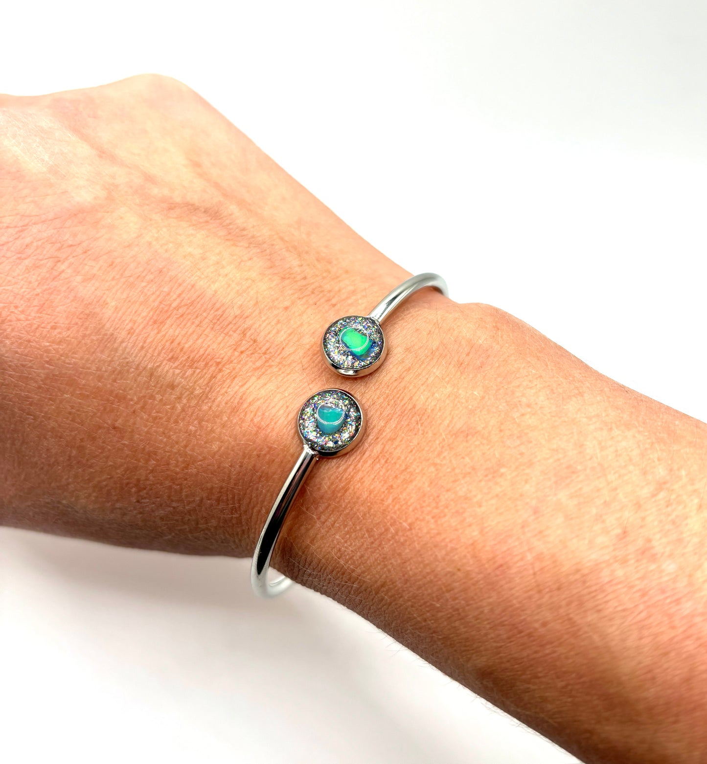 Mood Sea Glass™ Bangle Bracelet